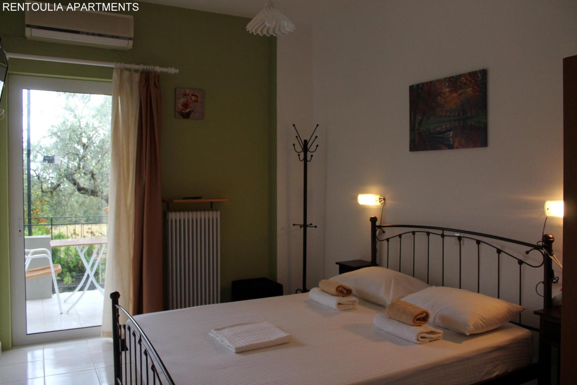 Rentoulia Apartments Poúlithra Buitenkant foto