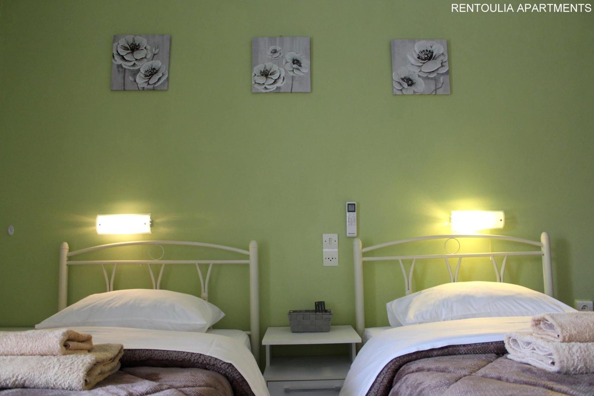 Rentoulia Apartments Poúlithra Buitenkant foto