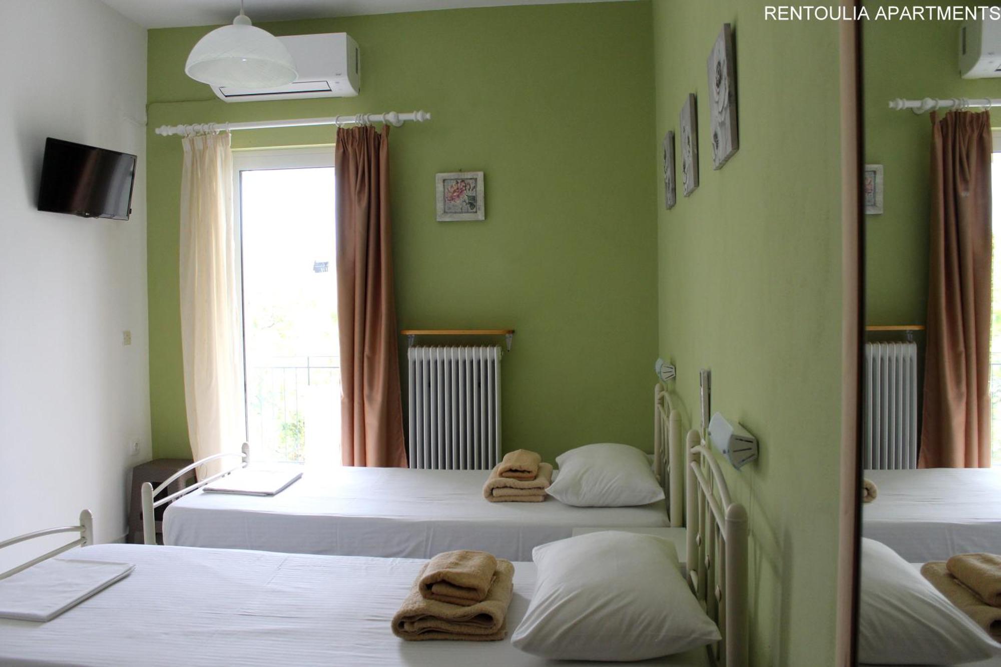 Rentoulia Apartments Poúlithra Buitenkant foto