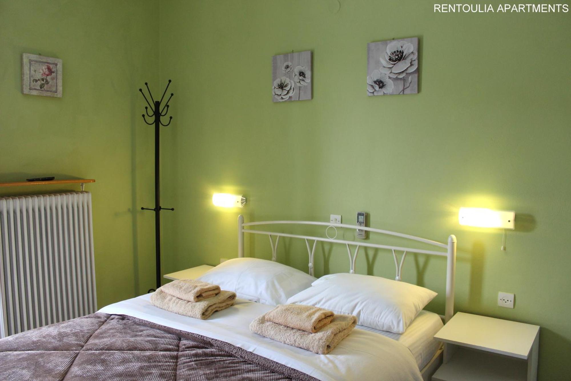 Rentoulia Apartments Poúlithra Buitenkant foto